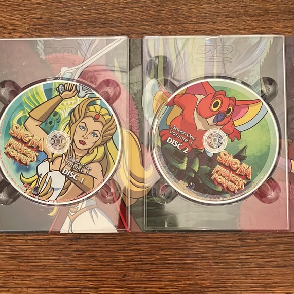 She-Ra Princess of Power DVD Boxed Set - Picture 2 of 11